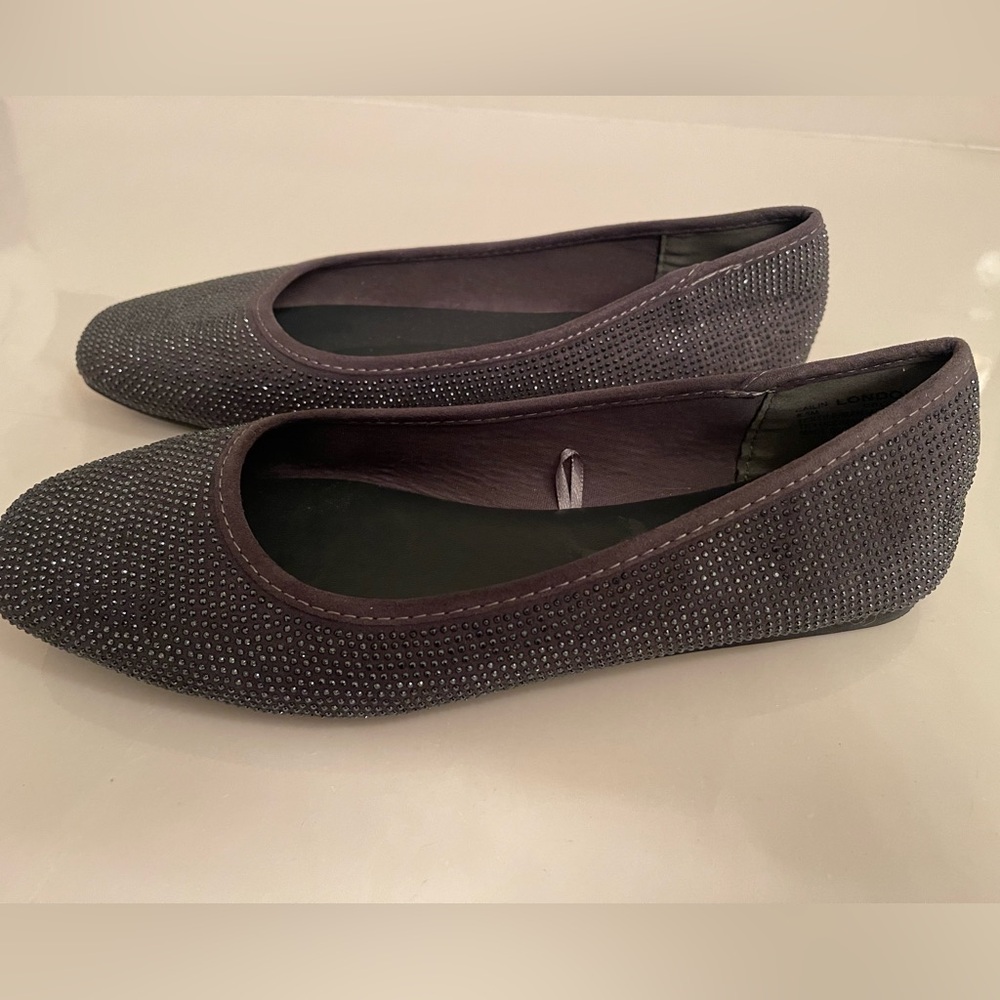 London Fog Rhinestone Flats - Picture 3 of 4